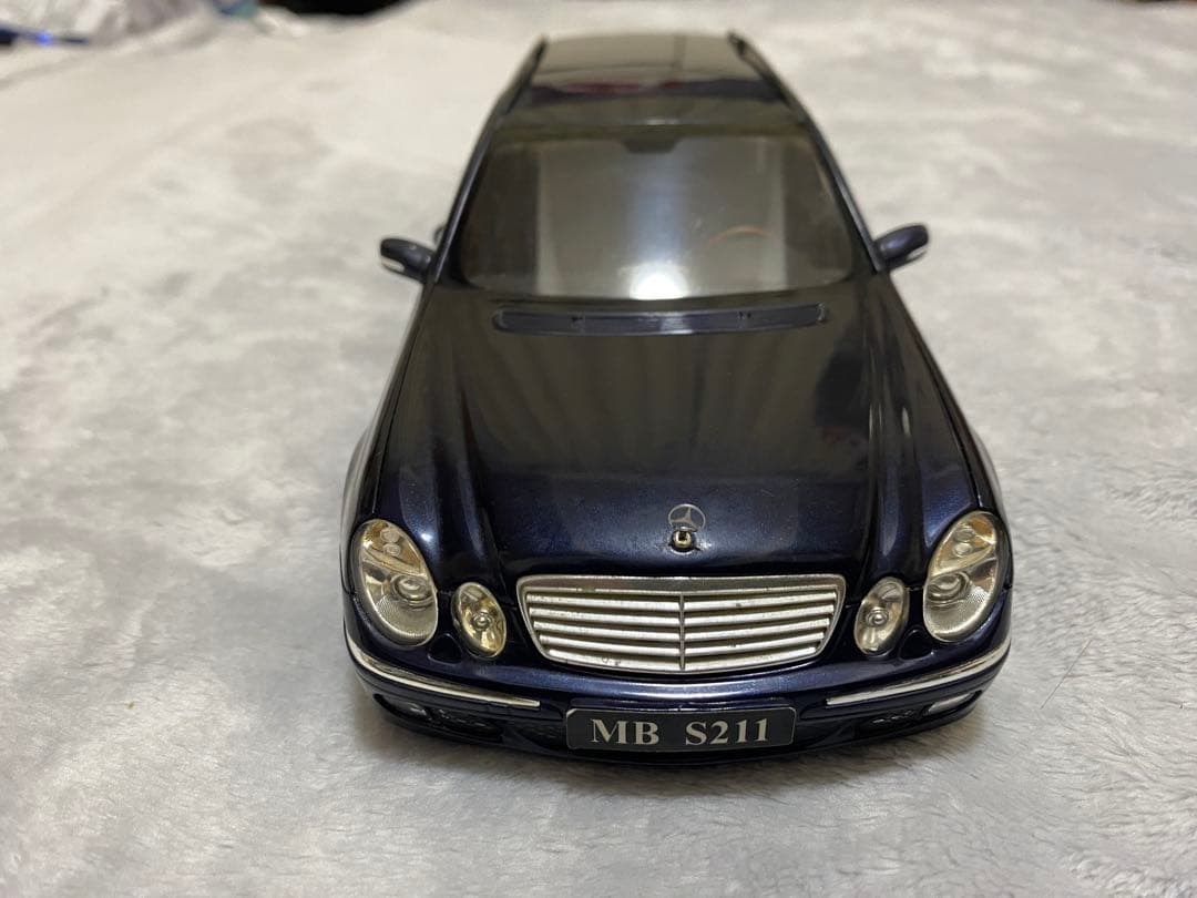 京商 Mercedes-Benz E-Klasse T-Modell 1/18