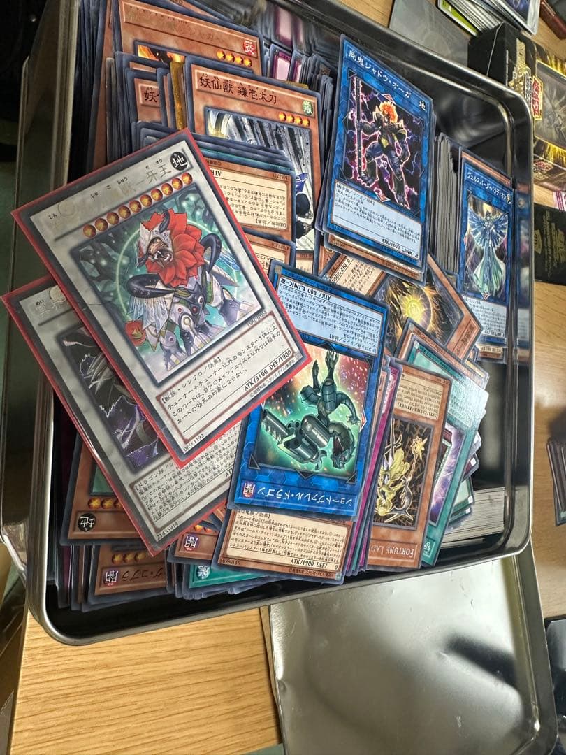 遊戯王　まとめ売り　レリーフ、ホロ、シク美品多数