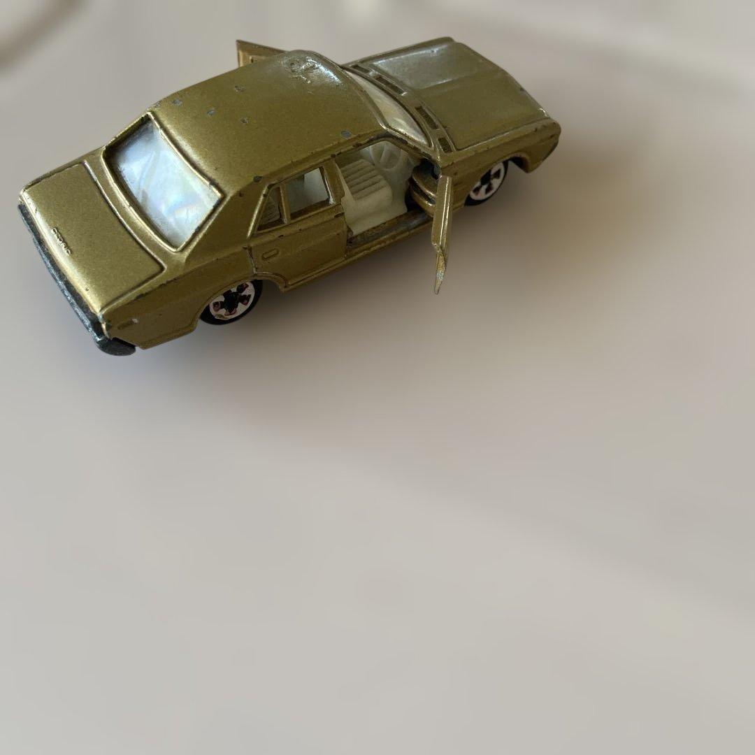 トミカ　香港トミカ　日産セドリック　香港製　No33