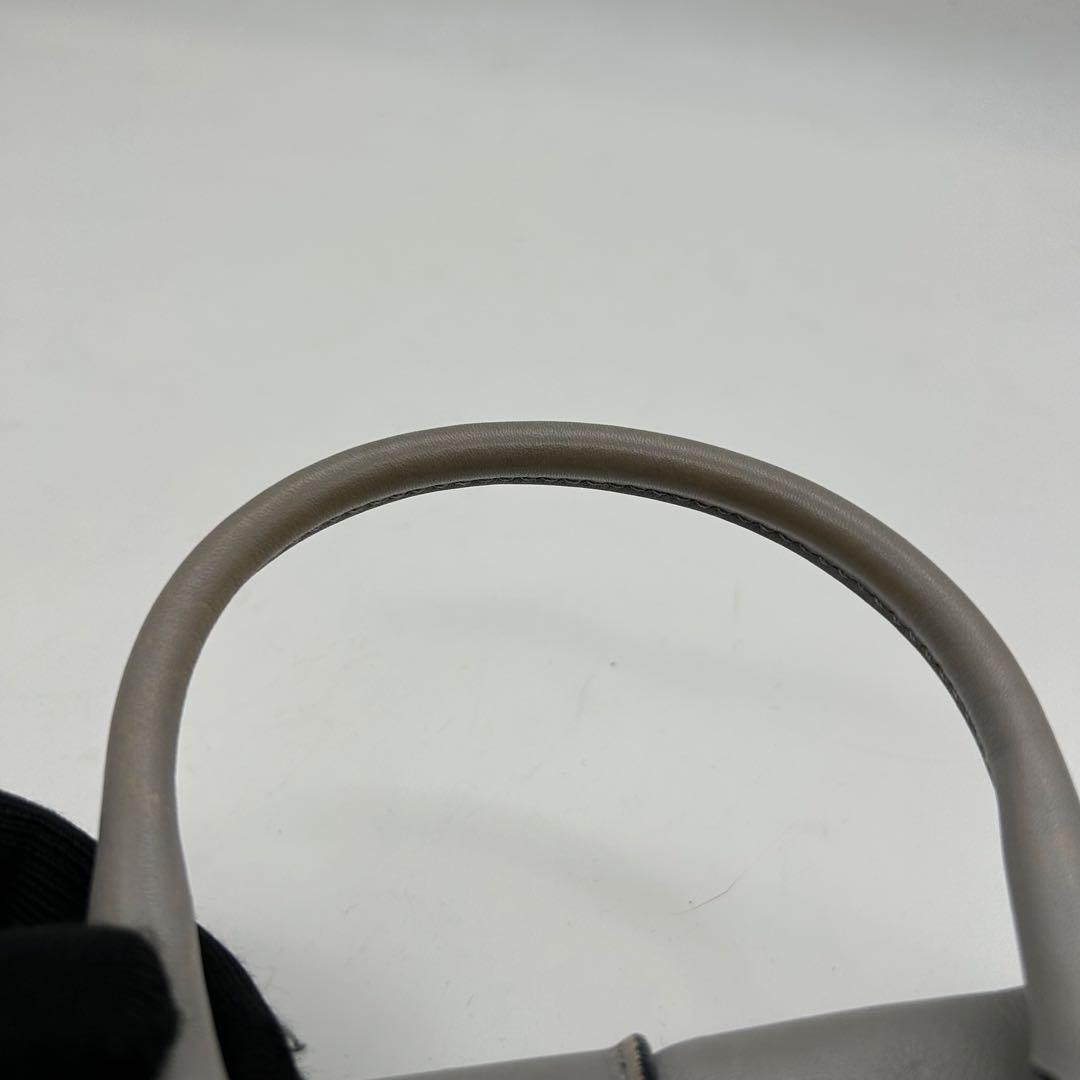 TOD'S　トッズ　ミニショルダーバッグ　2way　レザー　グレー　Dキューブ