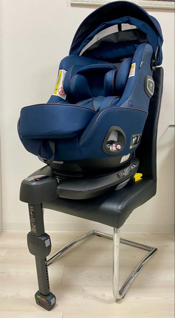 [Sランク美品]Aprica クルリラビッテプロテクト チャイルドシートR129