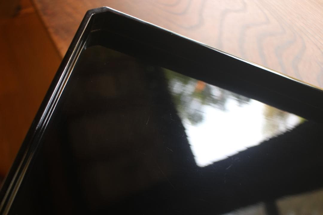 優美な梨地塗に風情ある流水桜文の映える隅切り四方折敷（検輪島塗蒔絵膳お膳お盆