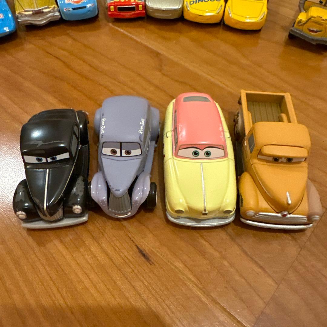 カーズ　トミカ