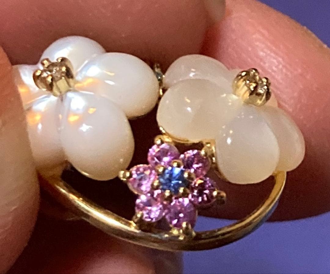 花モチーフ ペンダントトップ