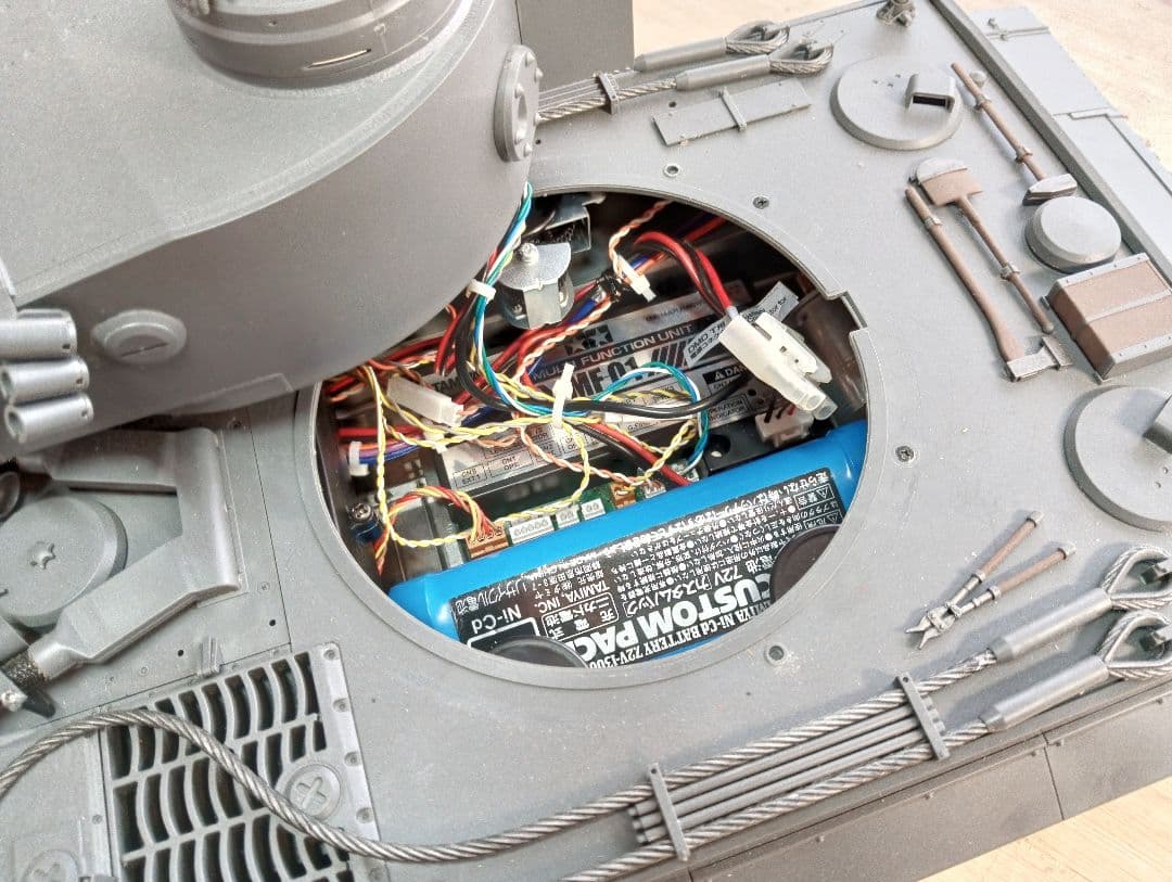 タミヤ 1/16 RC ドイツ重戦車 タイガーI 初期生産型 組み立て済完成品