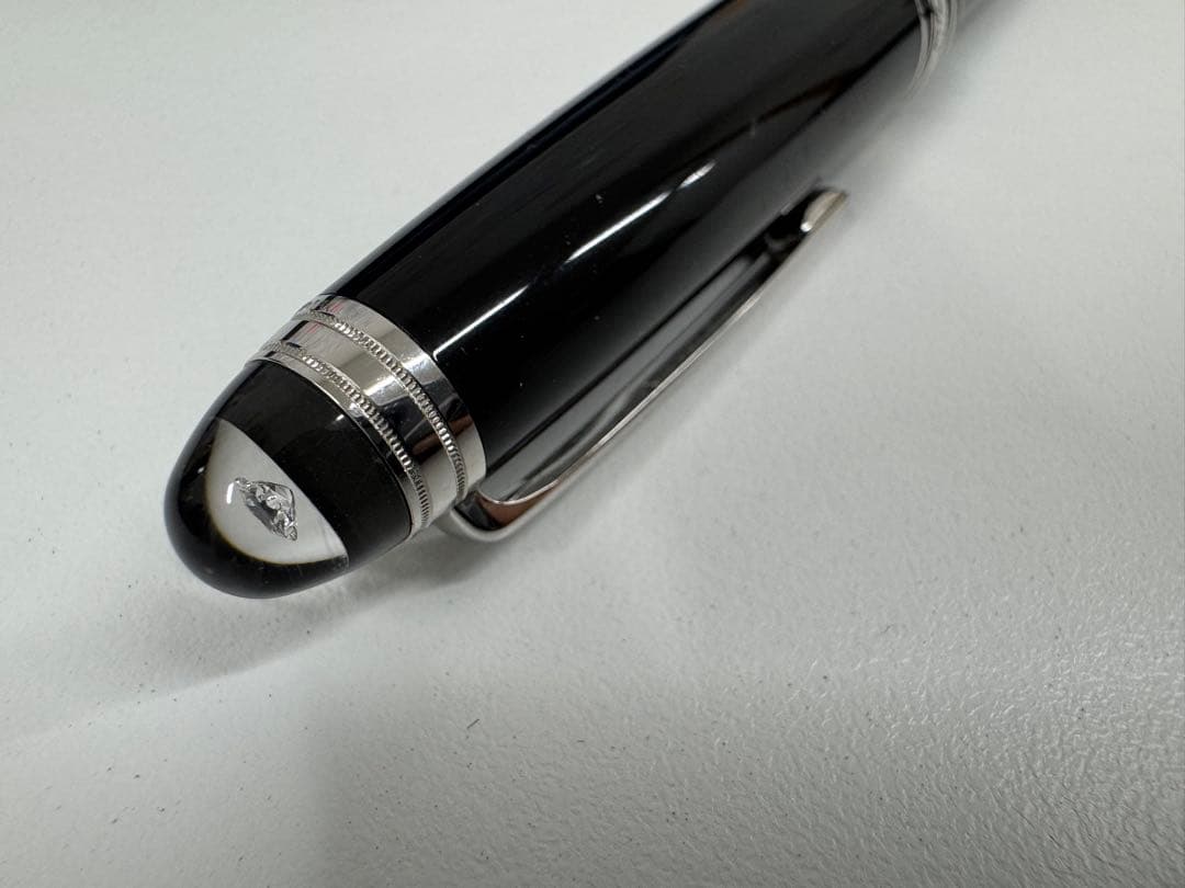 Mont Blanc ボールペン　ダイヤ（ネーム入り）