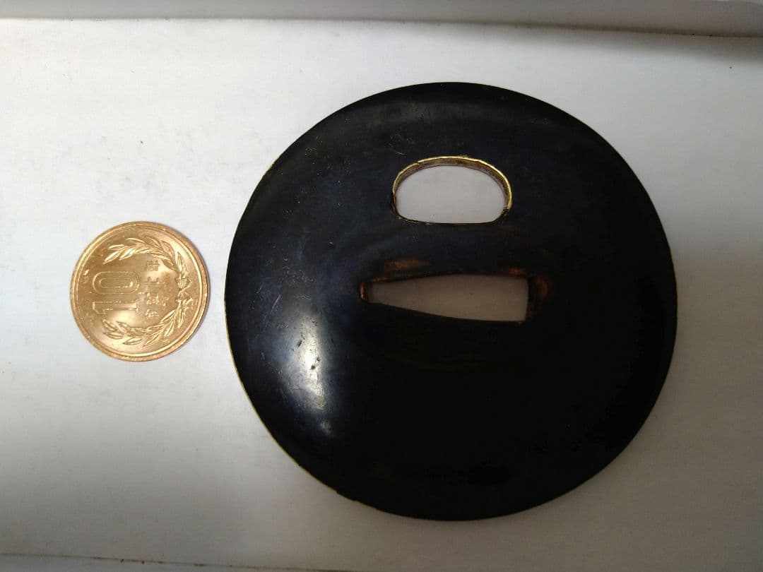 名刀に付随赤銅献上金覆輪鍔