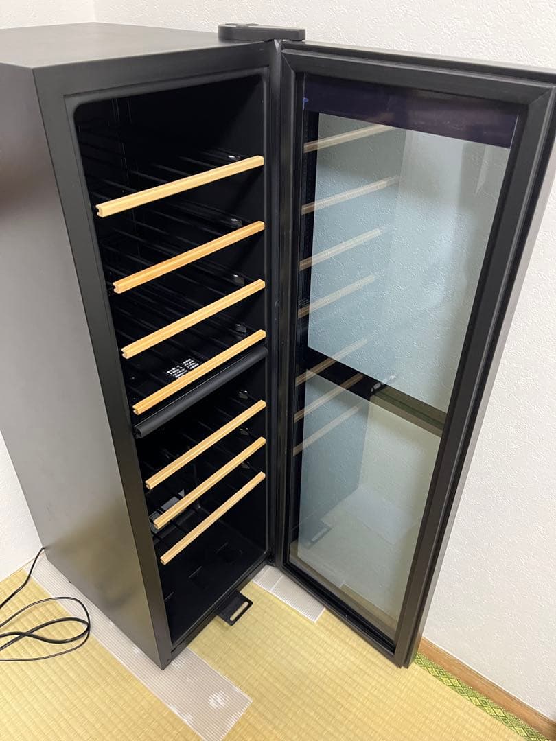 ワインセラー FURNIEL SAB-90G-PBブラック