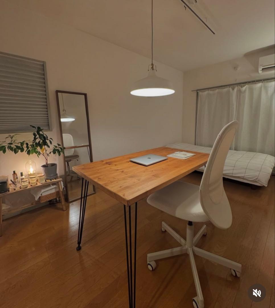 Lowya ダイニングテーブル　天然木