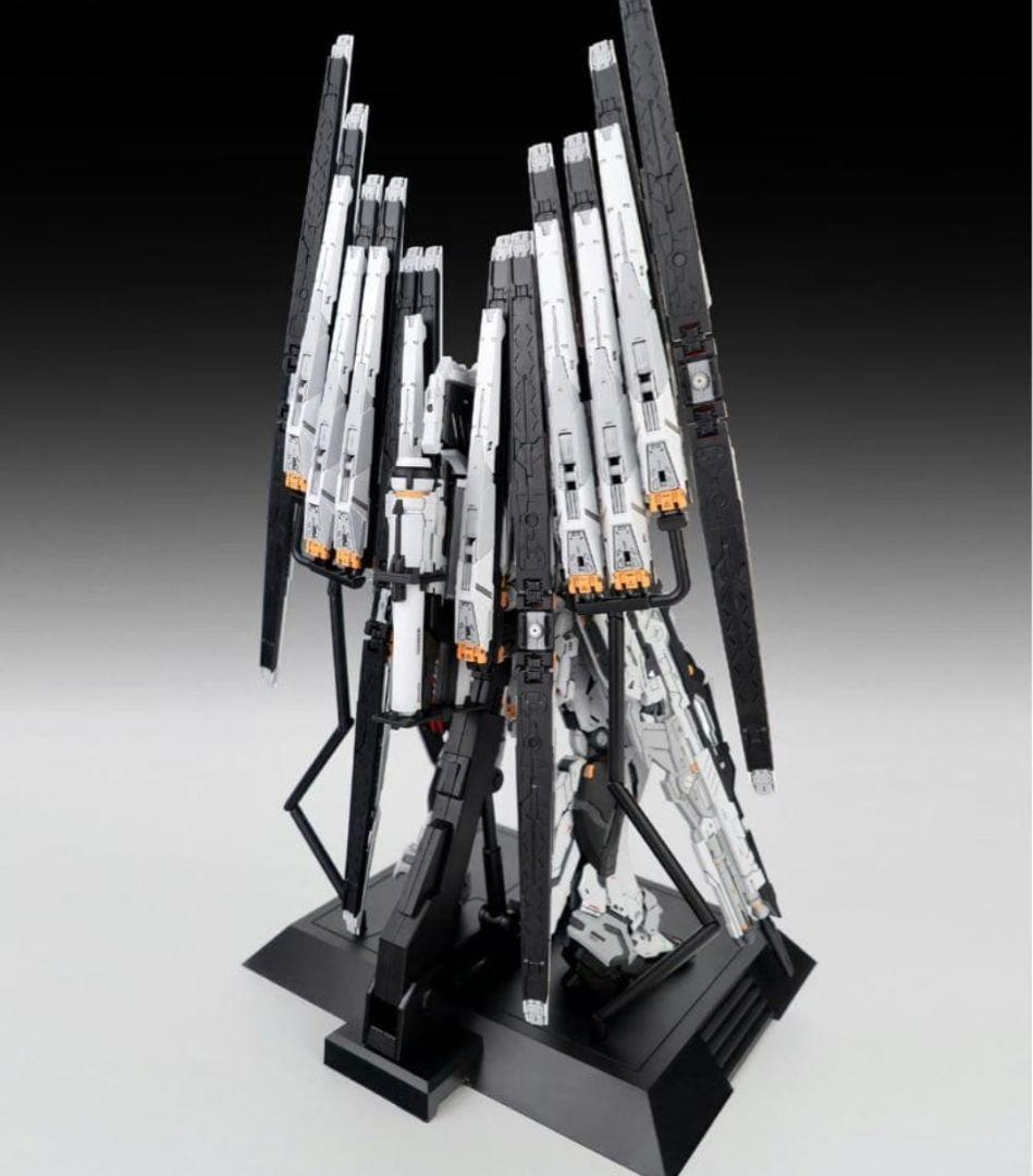 MG逆襲のシャア　RX-93 νガンダムダブルフィンファンネル　海外製、正規品