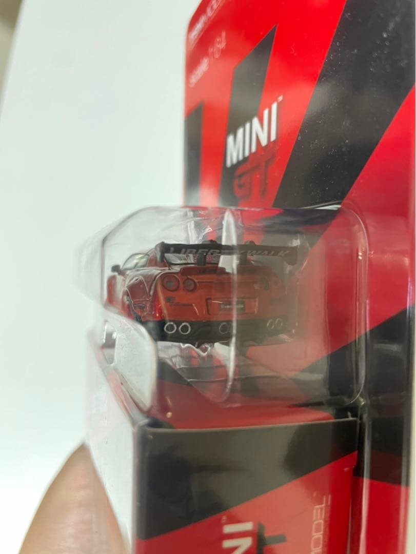 MINIGT ミニGT　トイザらス限定　LBWK　日産GT-R　キャンディレッド
