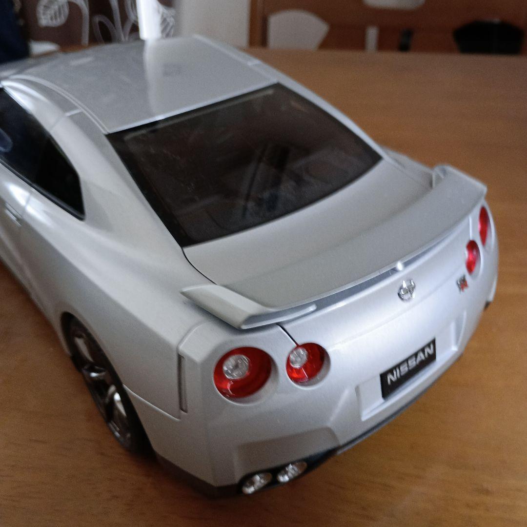 AUTO art NISSAN GTR　1/12スケール