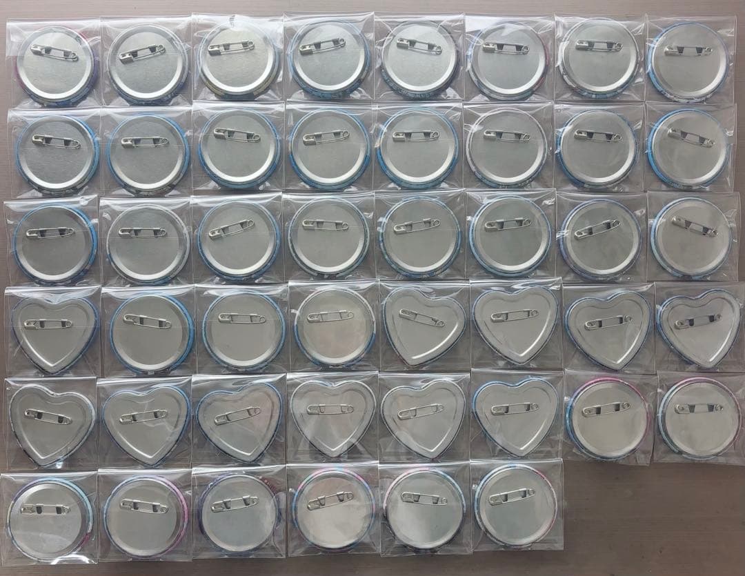 缶バッジ ころんくん さとみくん すとぷり