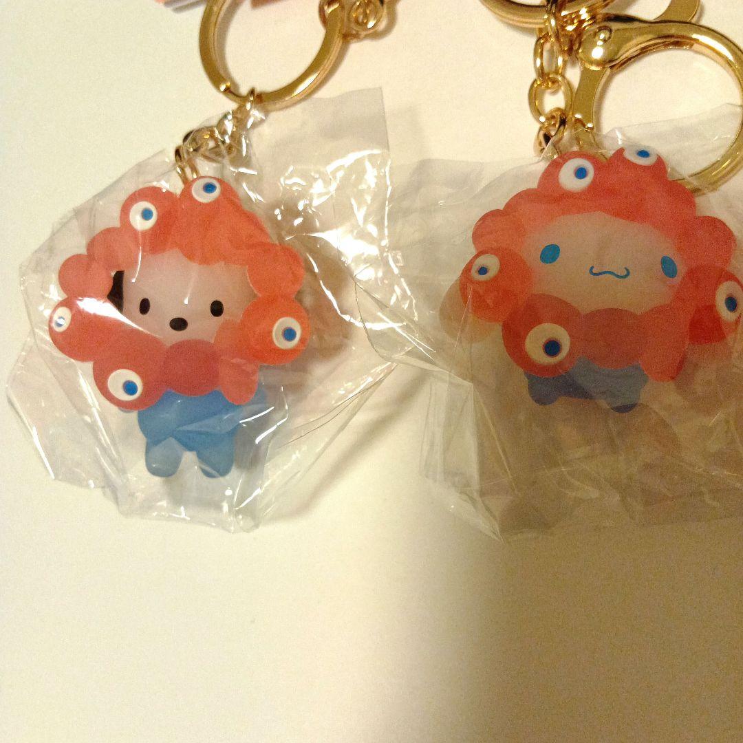 万博　ミャクミャク　サンリオ　クリア　キーホルダー
