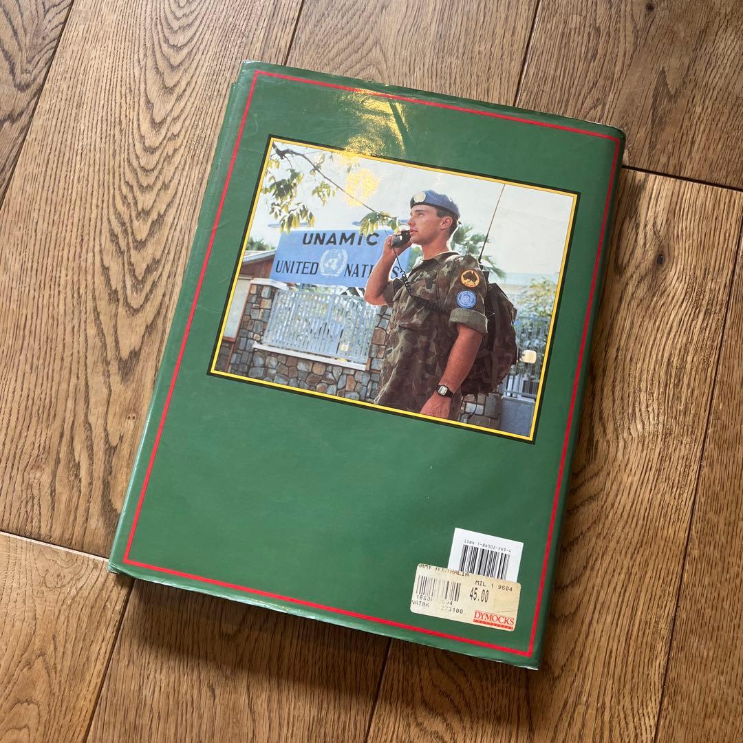 その他 Army Australia e Odgers