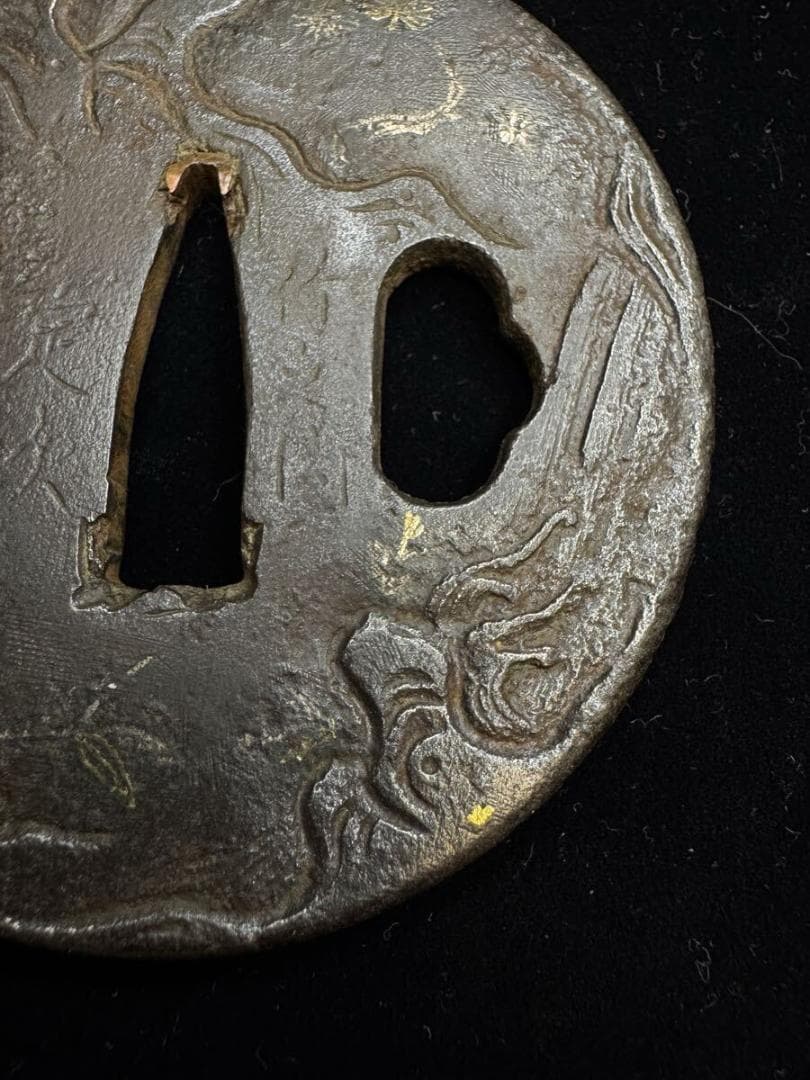 在銘 竹之内定次 鉄地滝図鐔 鍔 拵 日本刀 刀装具 骨董 古美術 江戸時代