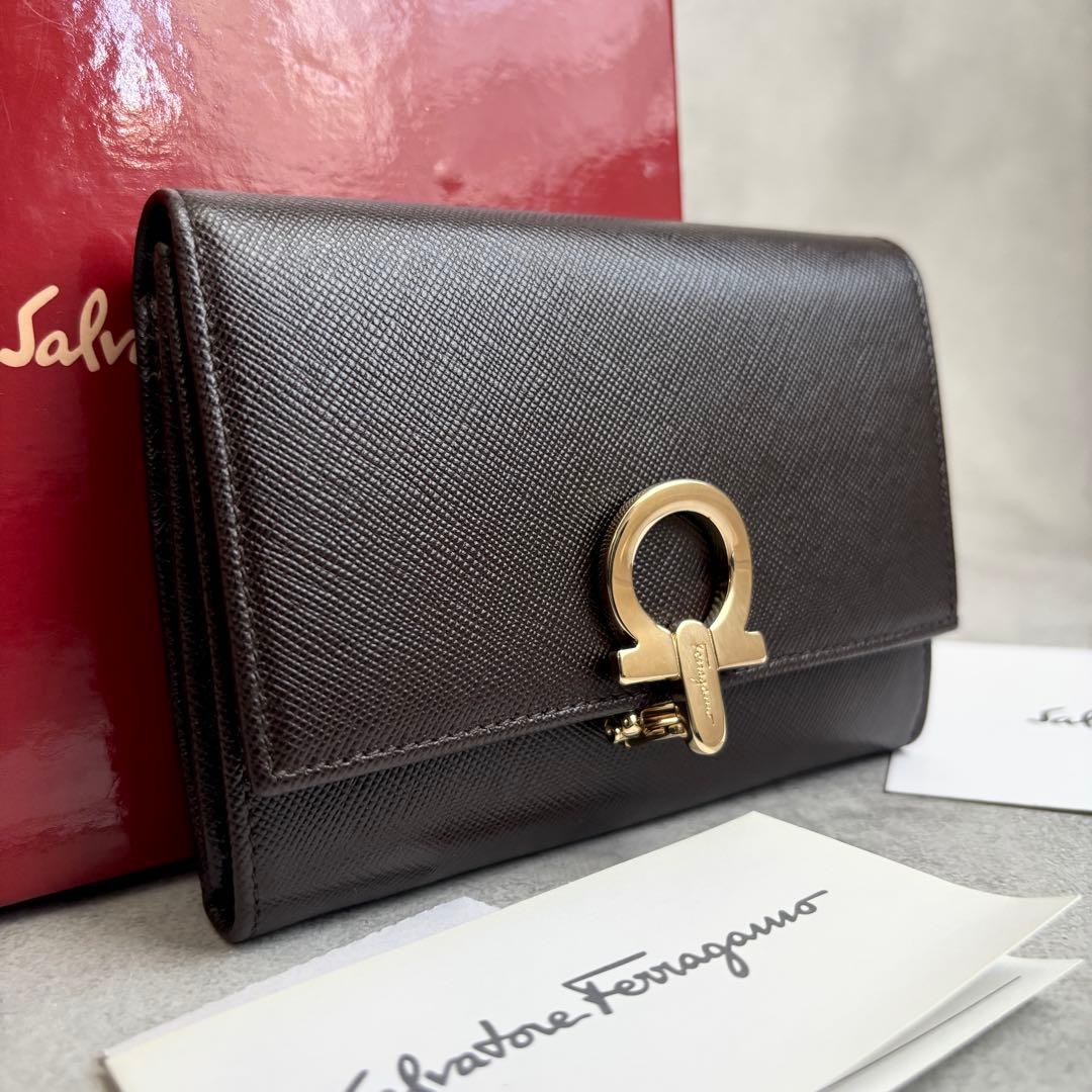 お値下げ済み【未使用級】Salvatore Ferragamo 三つ折り財布 楽天市場】【最大2万円OFFクーポン対象・2/10～2/11限定】FERRAGAMO