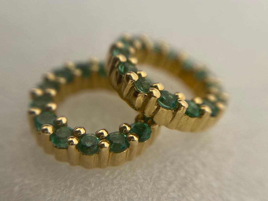 3-2523 K18 グリーンストーン（エメラルド？）　ペンダントトップ（2個）