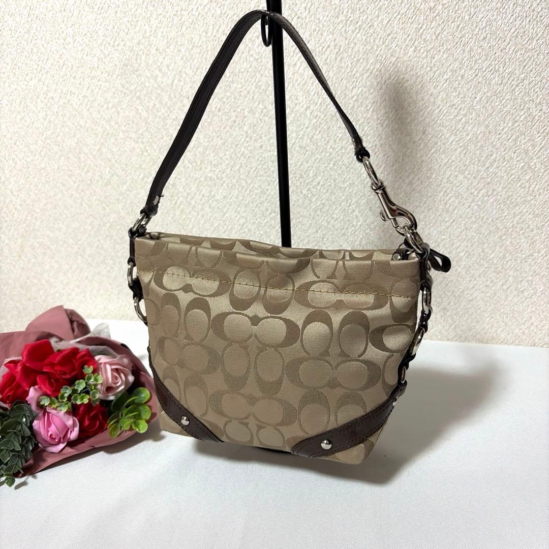 未使用級 COACH コーチ スタッズ アクセサリーポーチ ハンドバッグ