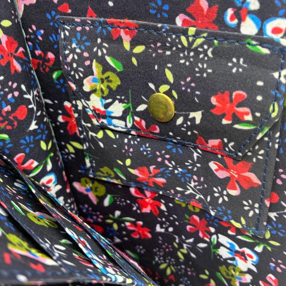 タマオワールド スマホショルダーバッグ 刺繍 レザー 羊革 ねこ シルバー