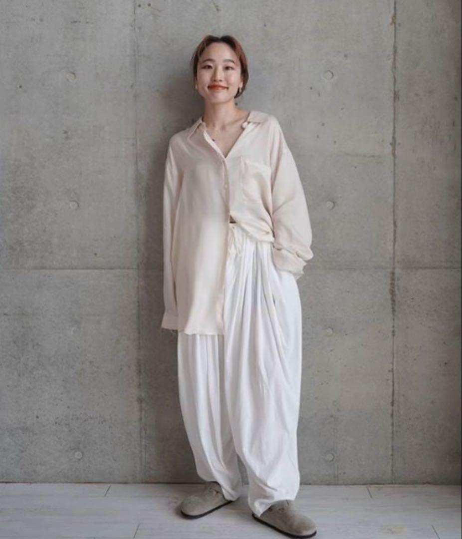 新品！ETRETOKYO ウエストギャザーバルーンカットパンツ　ホワイトMサイズ