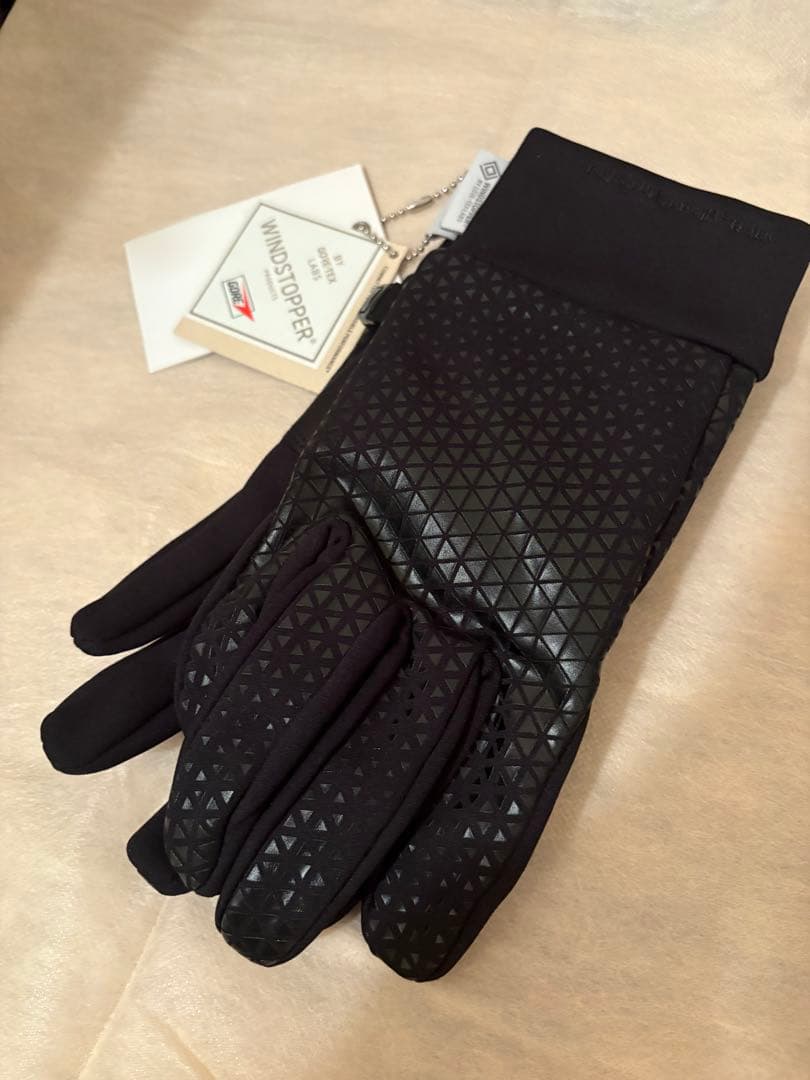white mountaineering WINDSTOPPER GLOVE