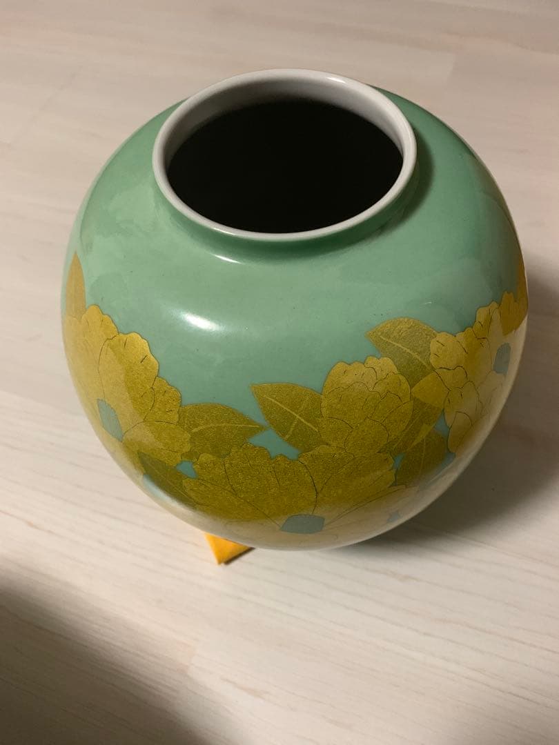 人間国宝 吉田美統 釉裏金彩 椿文 花瓶 九谷焼 - メルカリ