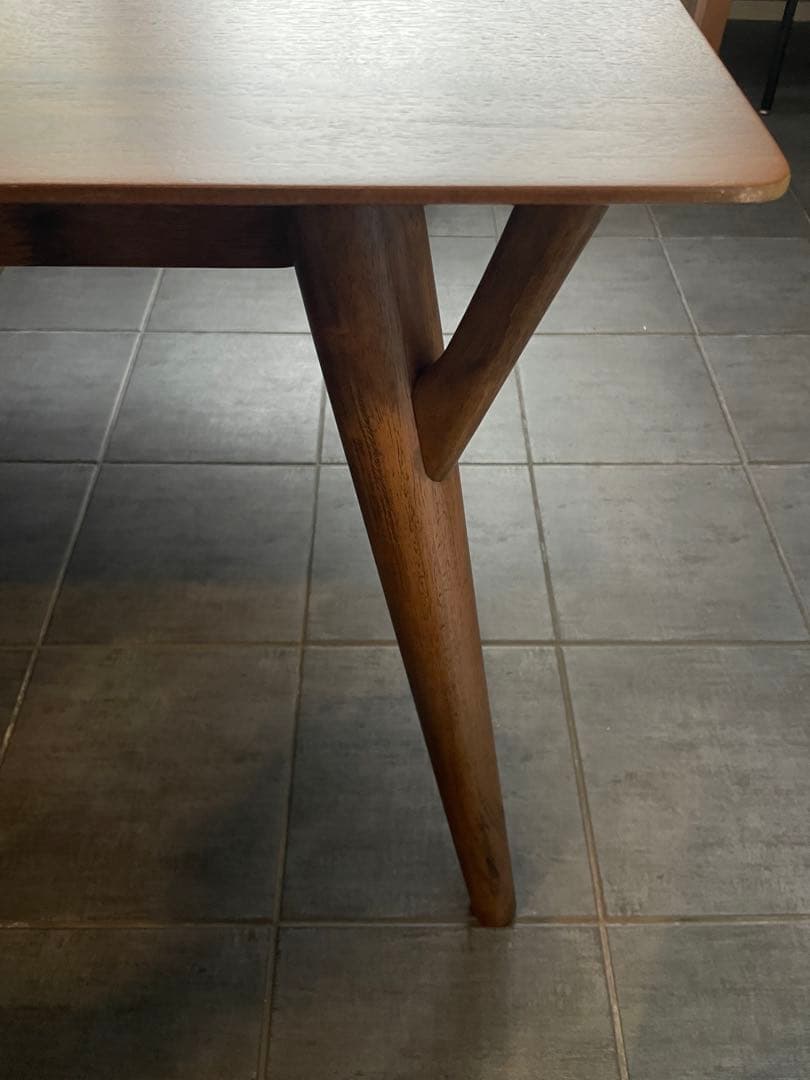 ■ウォールナット/天然木/無垢材 ダイニングテーブル　伸長式■ニトリ/フィルン