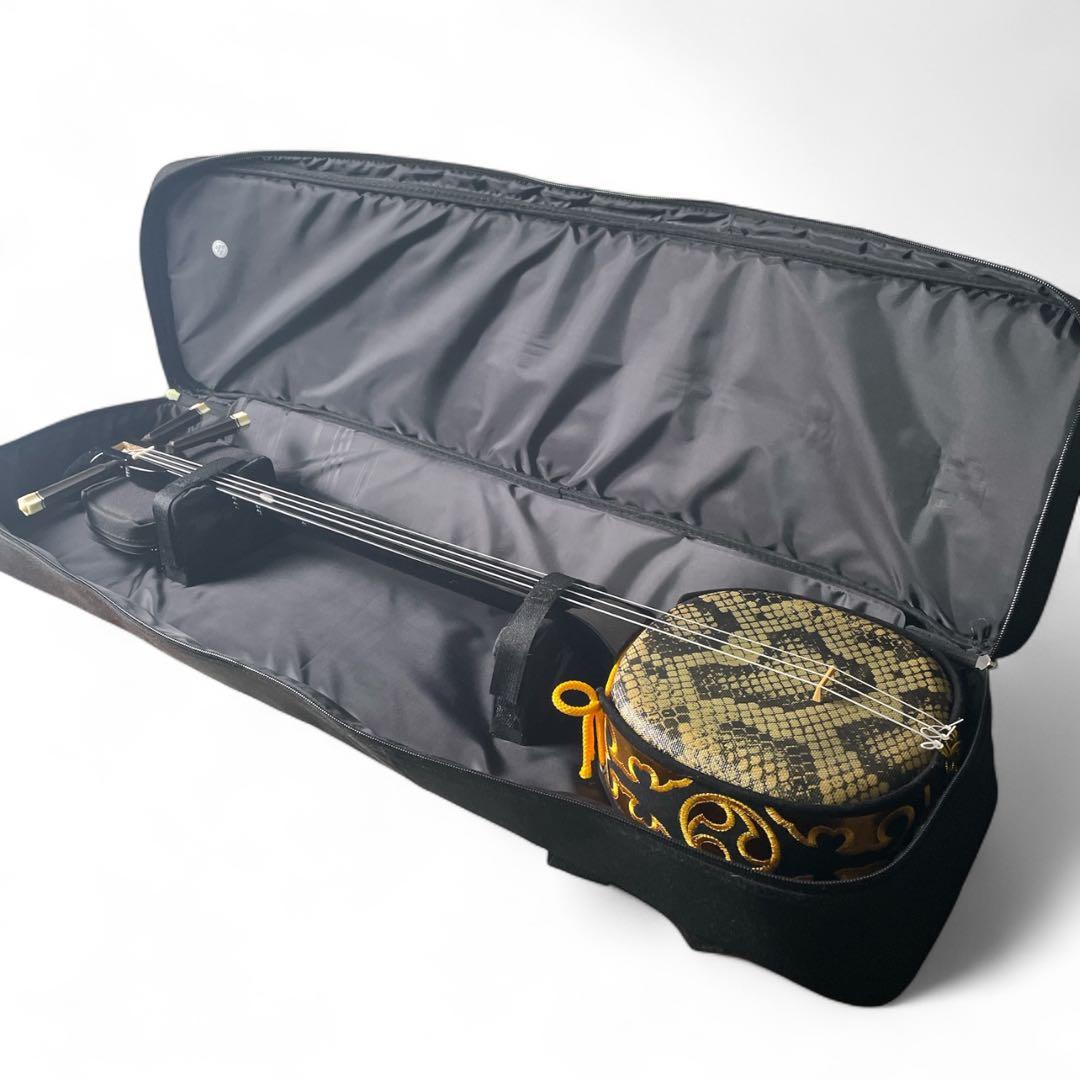 沖縄三線　三線　ソフトケース付き　人工皮　蛇柄 沖縄三線 三線 ソフトケース付き 人工皮 蛇柄 三線 沖縄三線 ヘビ柄 ソフト