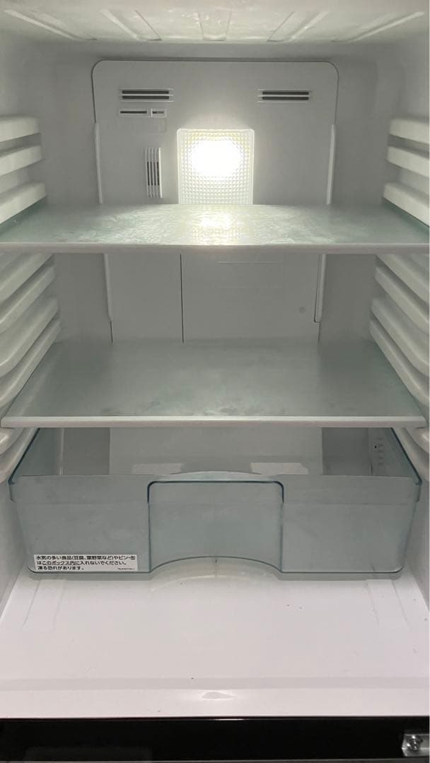 黒い上下二段式冷蔵庫