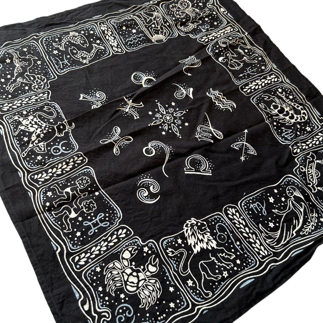 P*g様 海外　アメリカ製　バンダナ　星座　柄　ブラック