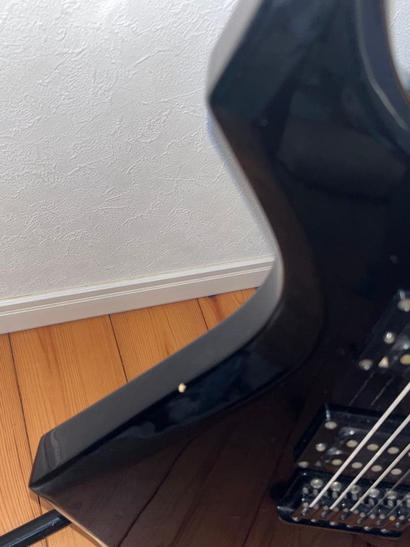 【ふぐたアナゴさん】送料込‼️ 変形ギター 音出し確認済 黒 モッキンバード