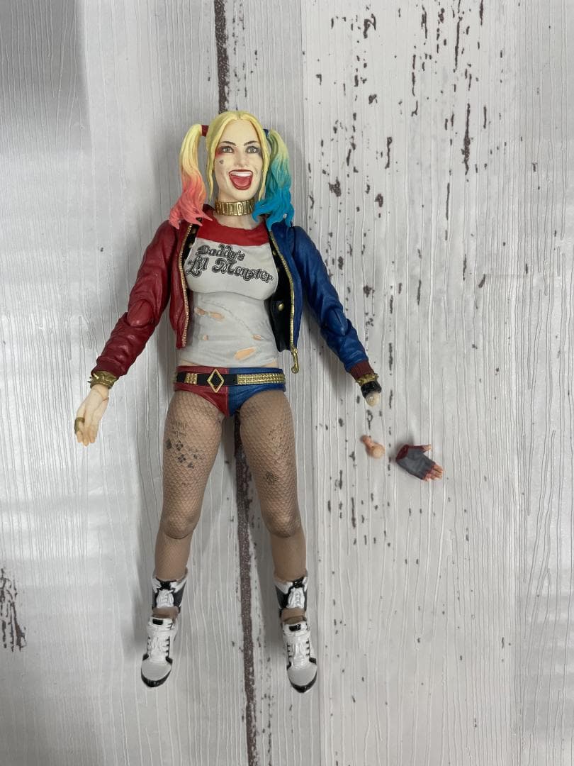 訳アリ】 S.H.フィギュアーツ スーサイド・スクワッド ハーレイ