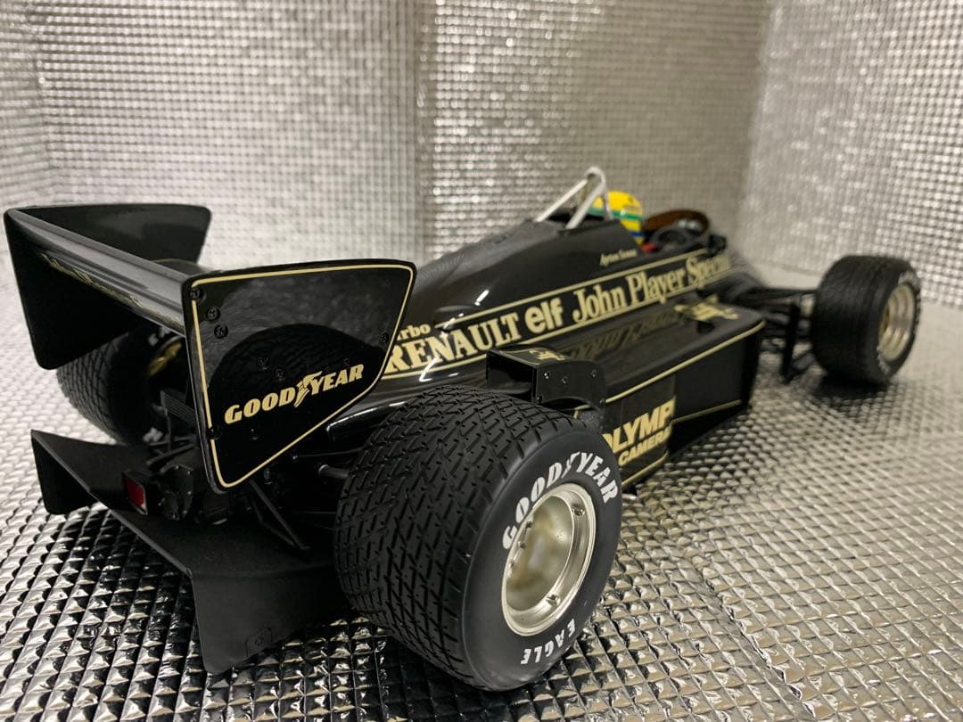 BIGサイズ！F1 ロータスルノー97T アイルトンセナ 1/12】 - メルカリ