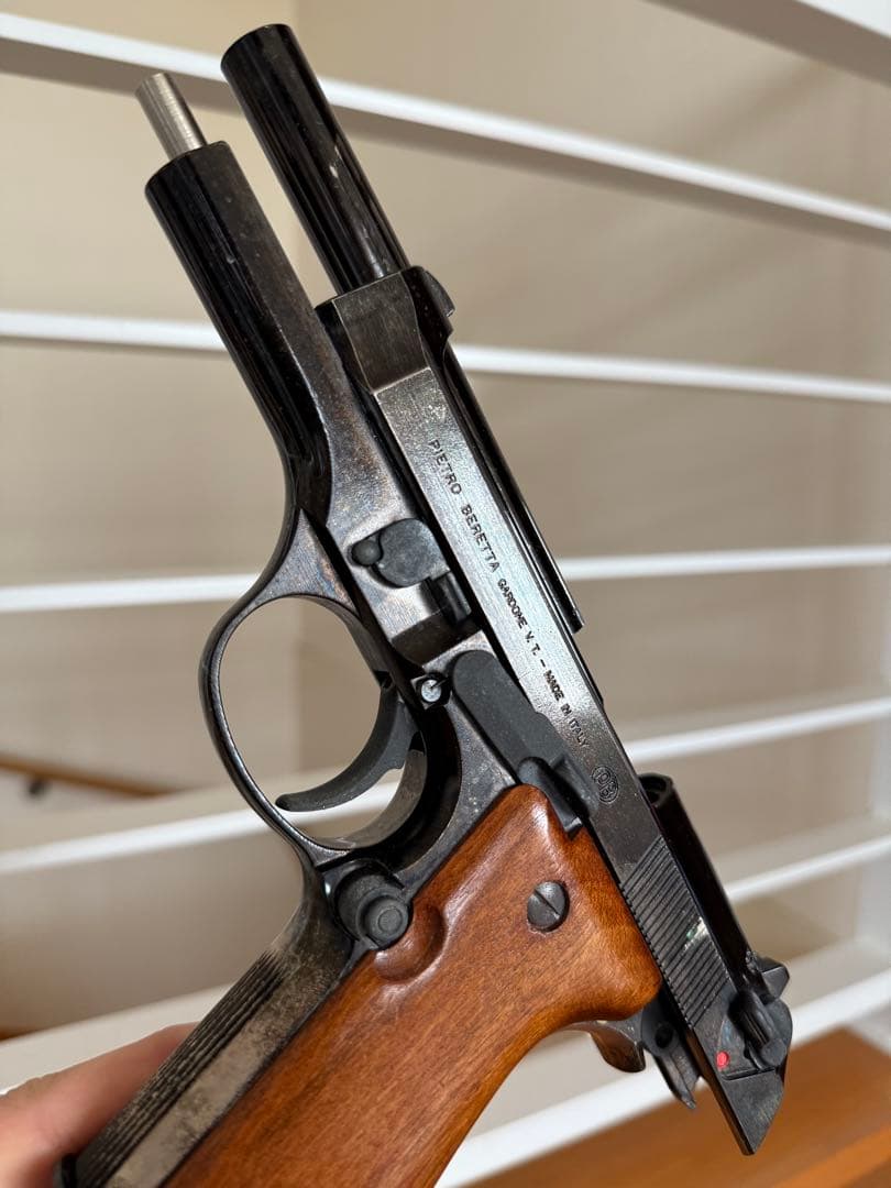 スズキ ベレッタ M92SB メタルフィニッシュ モデルガン 木製グリップ付