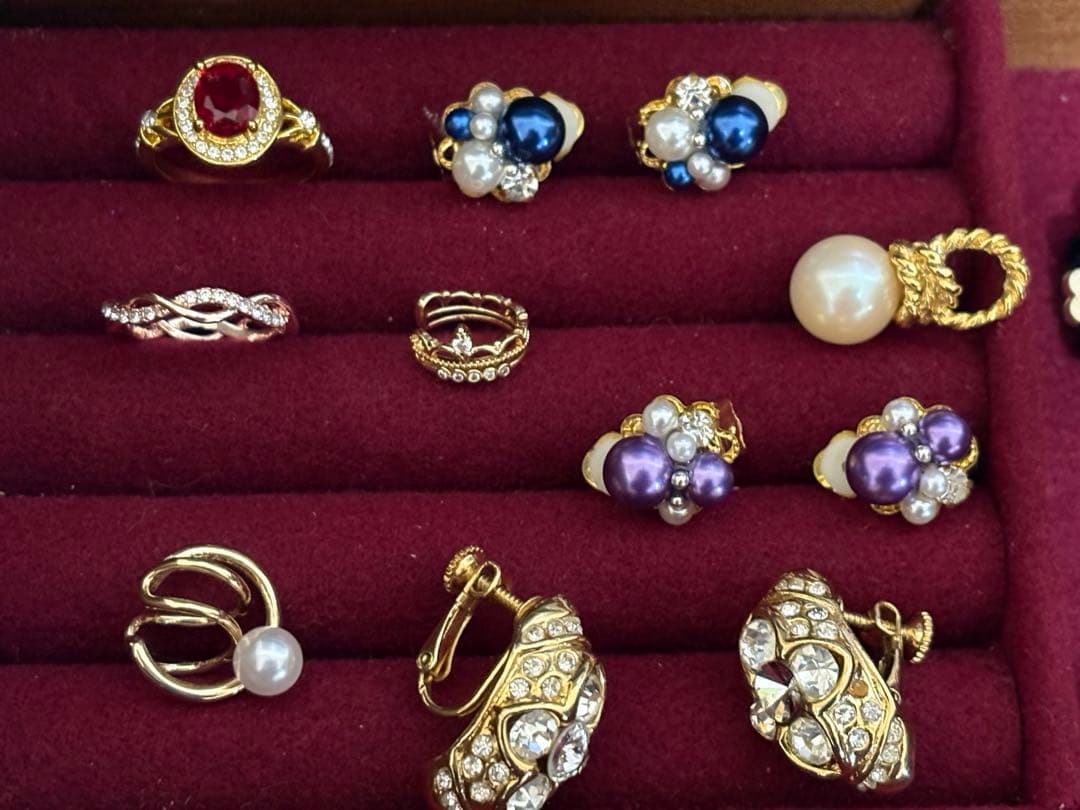 ア*ズ様 整理品・私物ゴールドアクセサリーまとめ