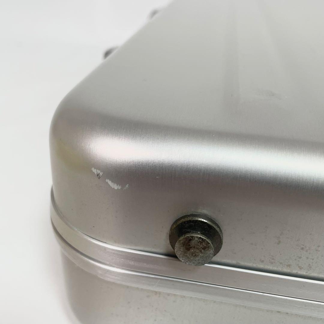 【良品】ZERO HALLIBURTON アタッシュケース　ショルダー A4