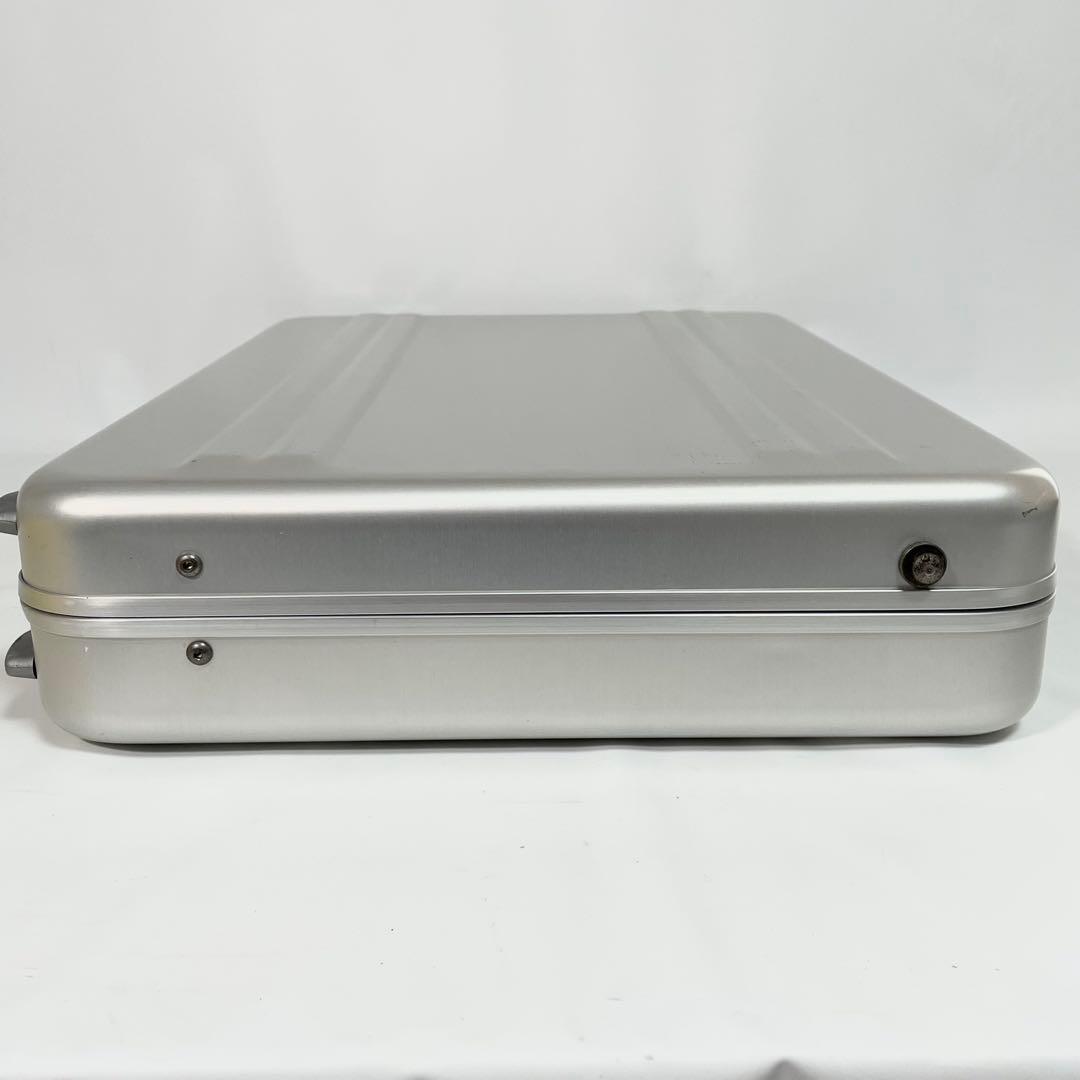 【良品】ZERO HALLIBURTON アタッシュケース　ショルダー A4