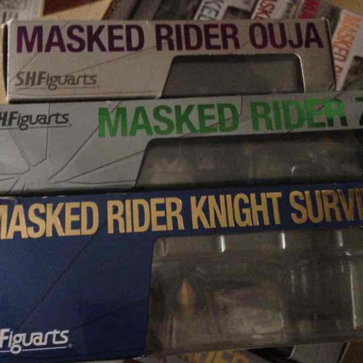 ＳＨフィギュアーツ 仮面ライダー龍騎 セット
