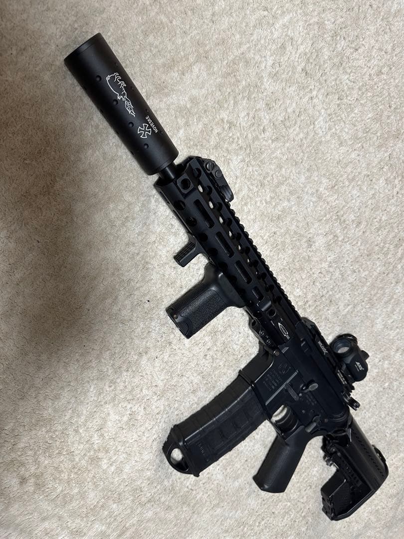 東京マルイ 次世代電動ガン M4A1 CQB-R カスタム付 属品多数