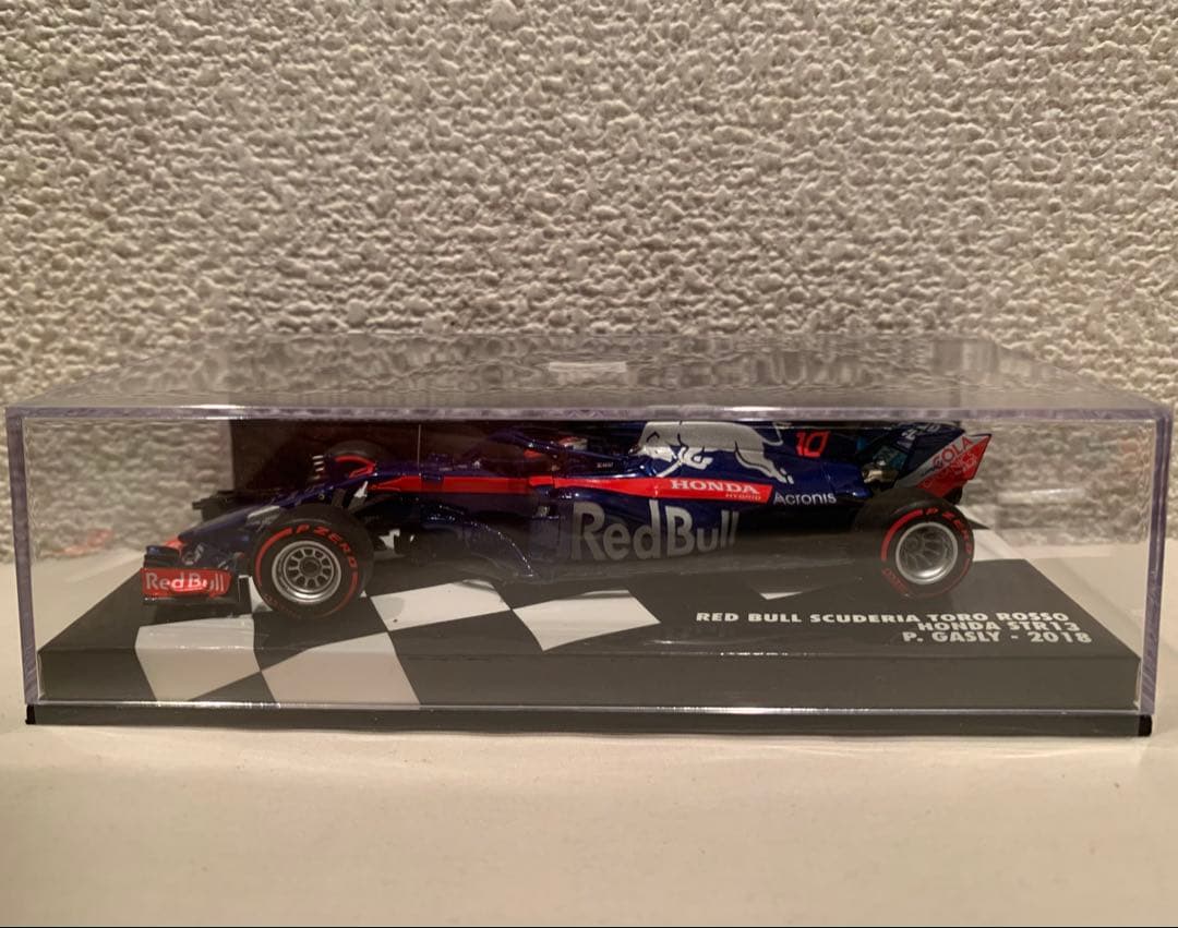 ミニカー Red Bull Scuderia Toro Rosso Honda STR13