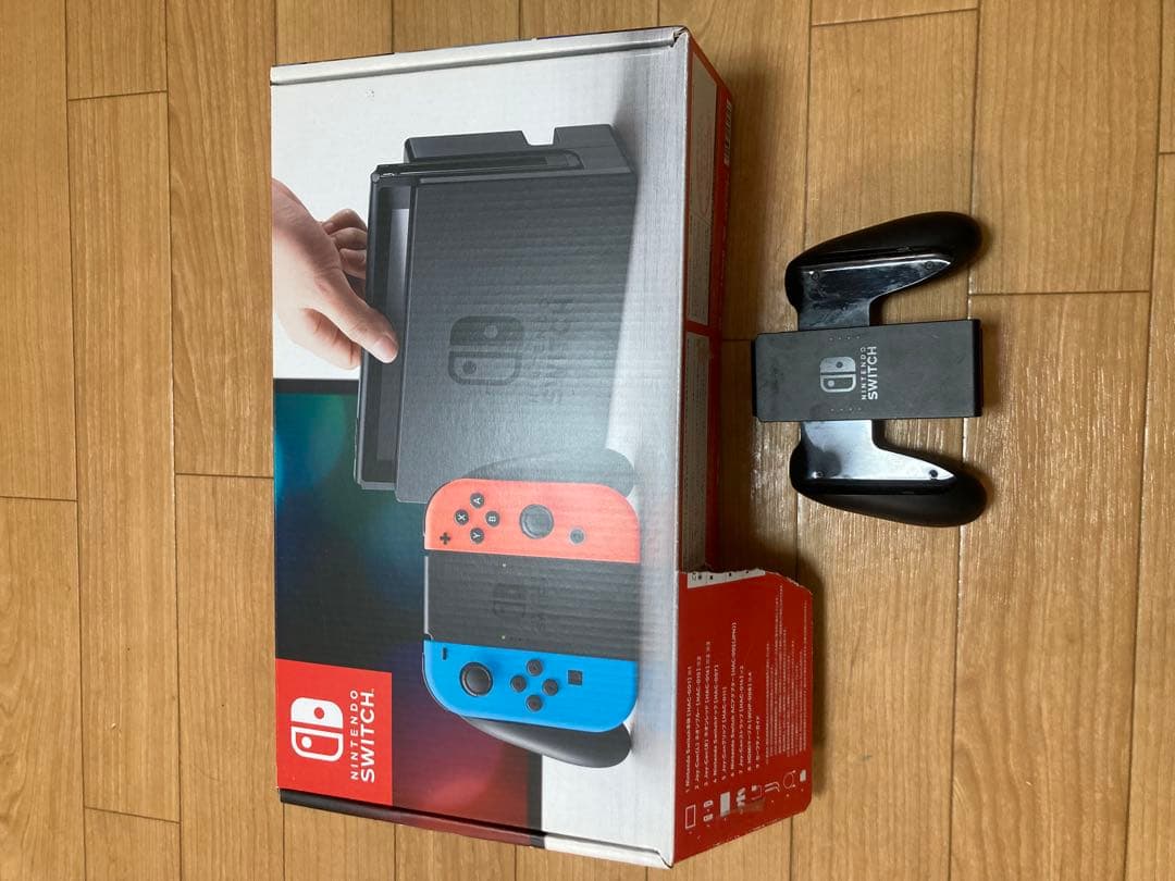 液晶不良　Nintendo Switch ネオンレッド/ネオンブルー　箱傷あり