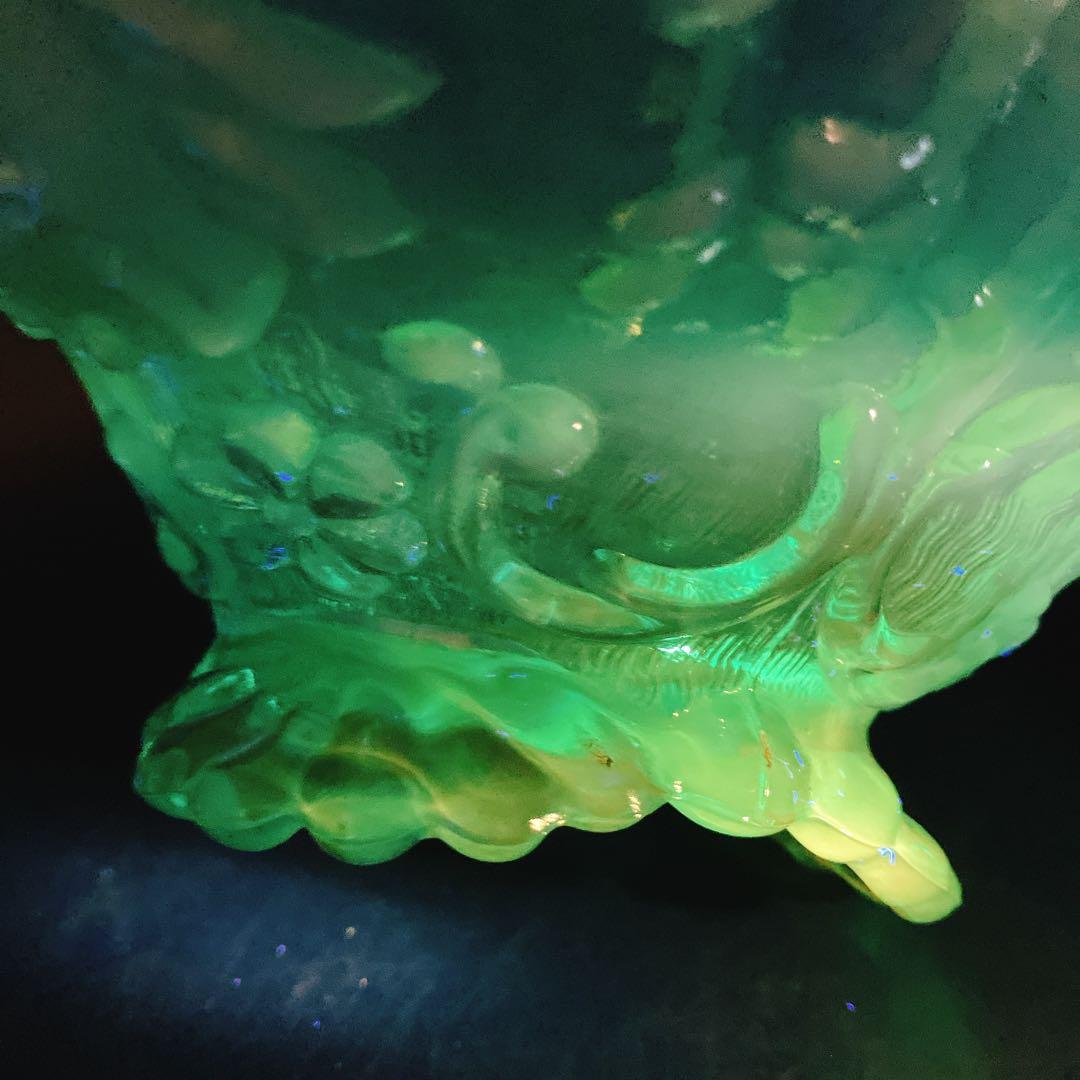 ブルー オパルセント ウランガラス フリル ボウル フェントンかも