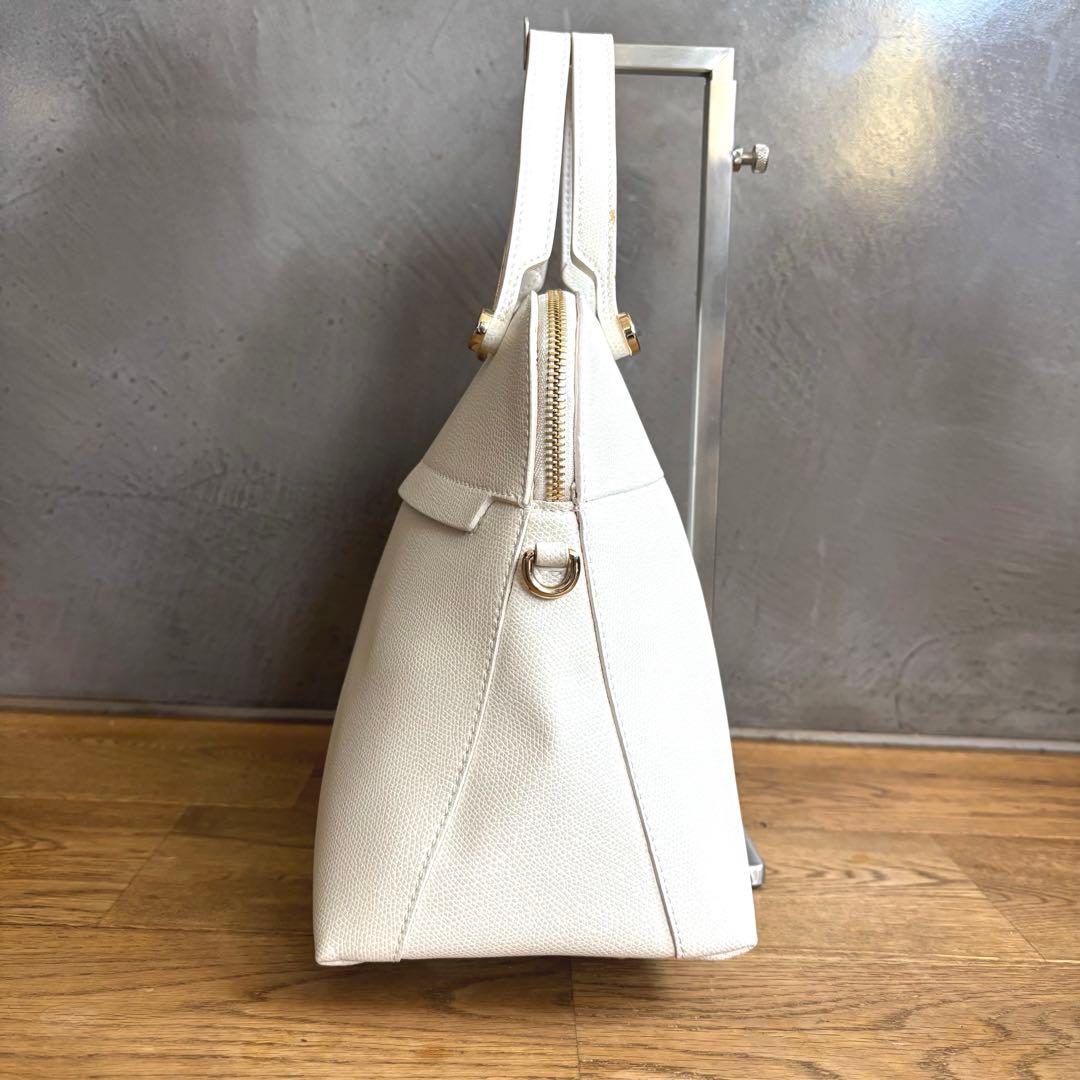 よっぴたん 　FURLA フルラ　パイパー　白　ホワイト　ショルダーバッグ