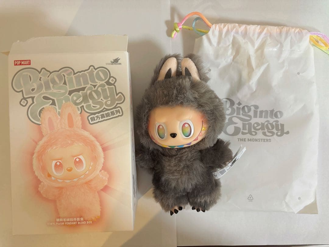 Labubu Big into energy ラブブ シークレット