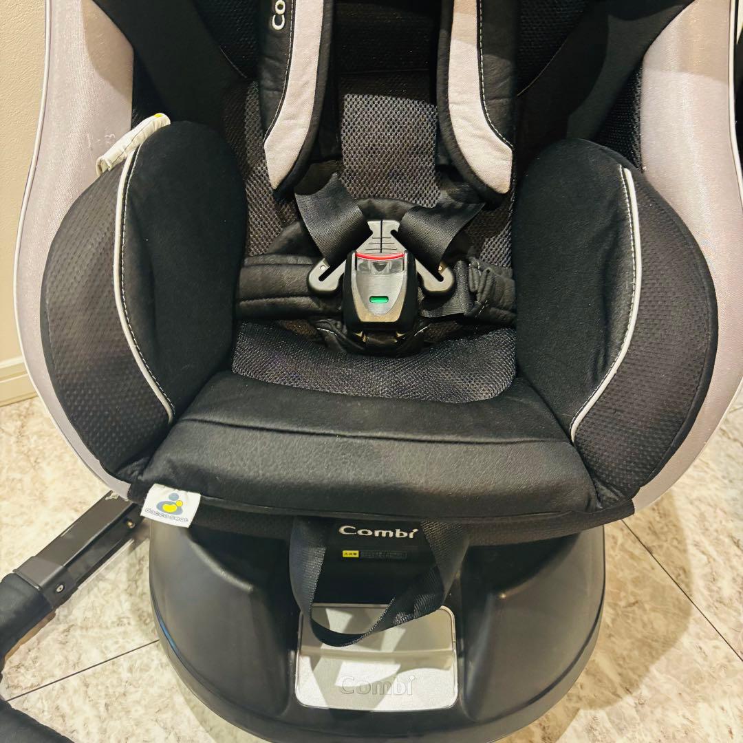 Combi コンビ ネルーム エッグショック 高級チャイルドシート　シートベルト