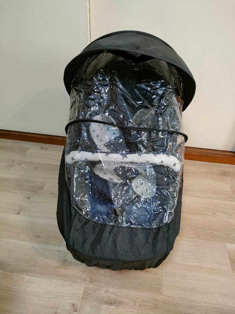 【美品】 ギュットクルーム 前乗せチャイルドシート レインカバー付き