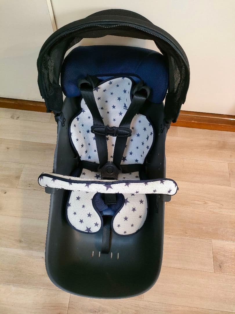 【美品】 ギュットクルーム 前乗せチャイルドシート レインカバー付き