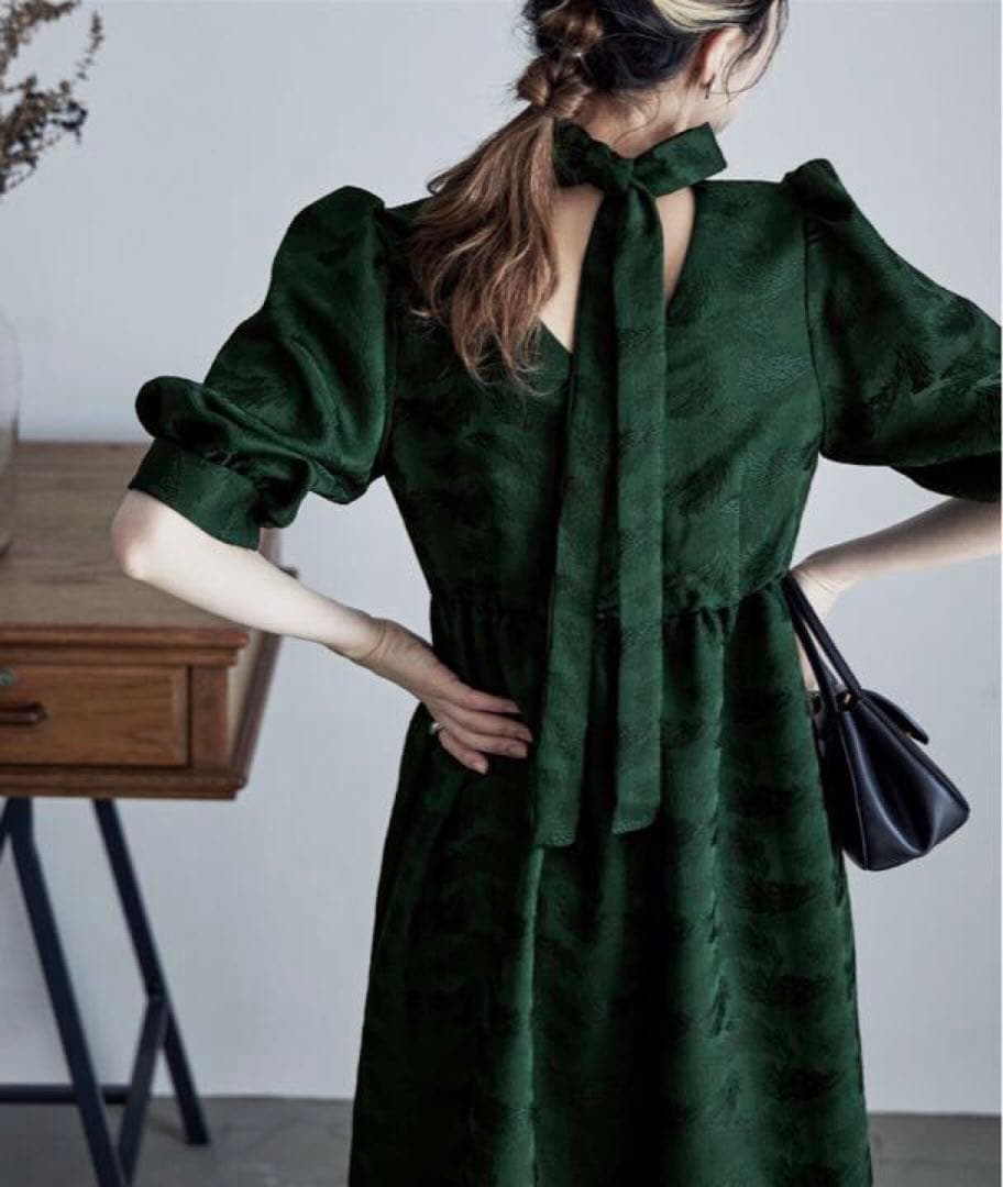 完売品　ジャガードパフスリーブドレス　etoll.