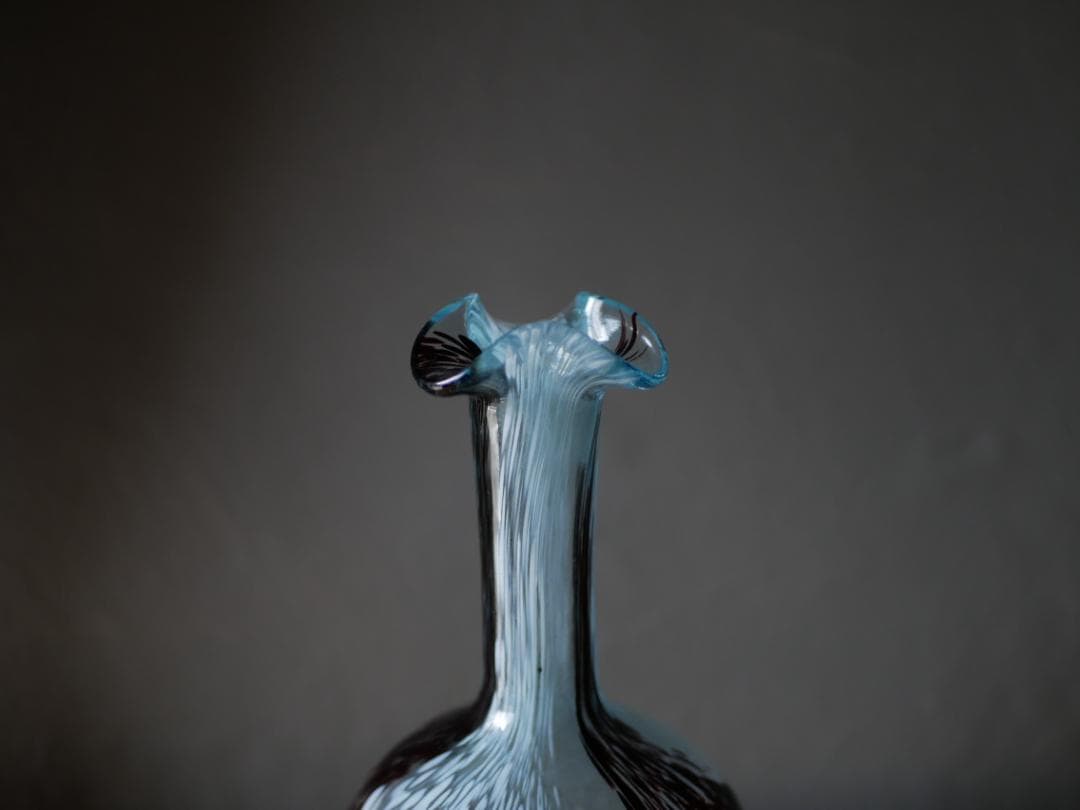 クリシー フラワーベース 花器 フランスヴィンテージ ブロカントのある